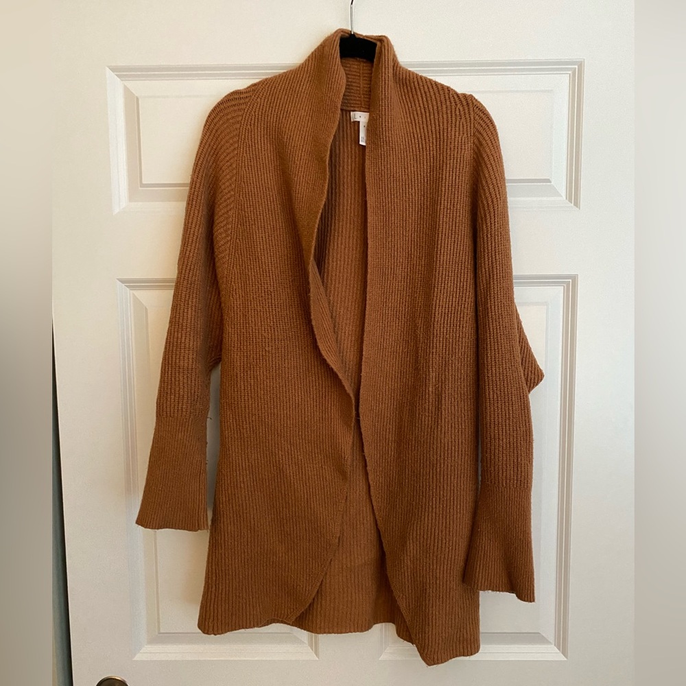 Leith Circle Front Hem Sweater Cardigan
